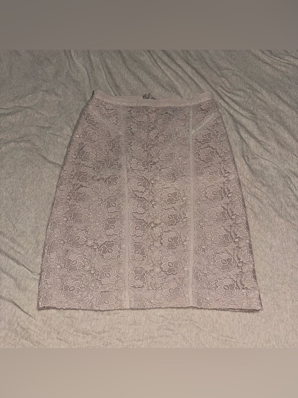 Ann Taylor Floral Lace Paneled Pencil Skirt - Size 0 - Nude Beige